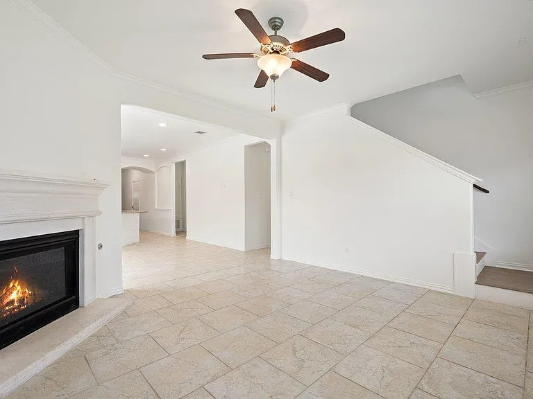 370 Vermilion Marble Trl — Photo 4