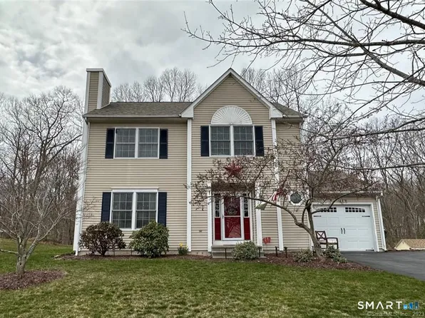 209 Deerfield Ridge Dr, Mystic, CT 06355