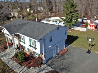 42 Smith Hill Rd, Airmont, NY 10952