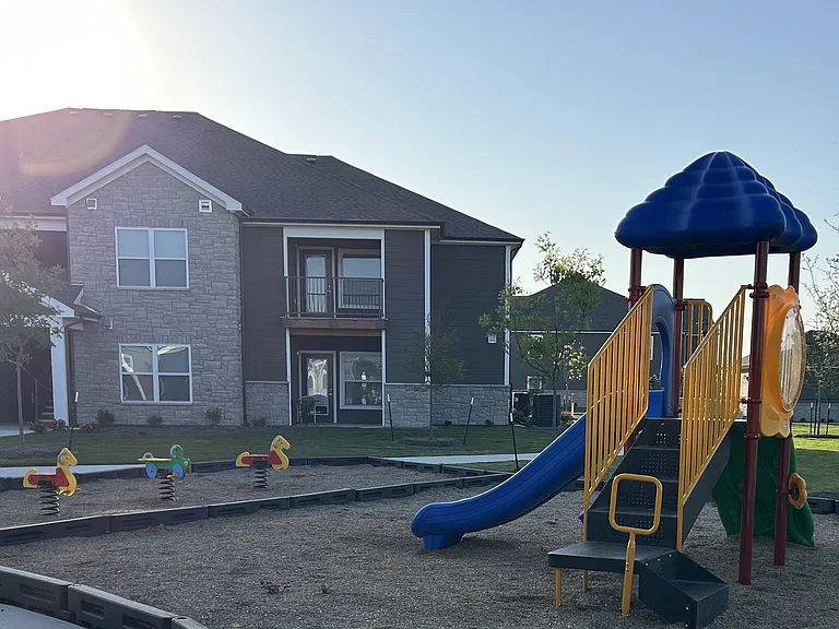 Carver Ridge Apartments — Photo 9