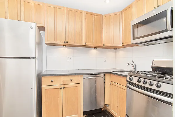 Rented by Living New York | media 12