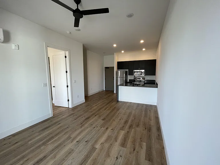 127 Ridge St #106 — Photo 1