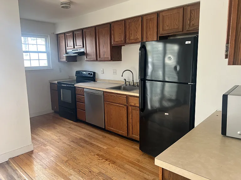 325 Barley Dr — Photo 4