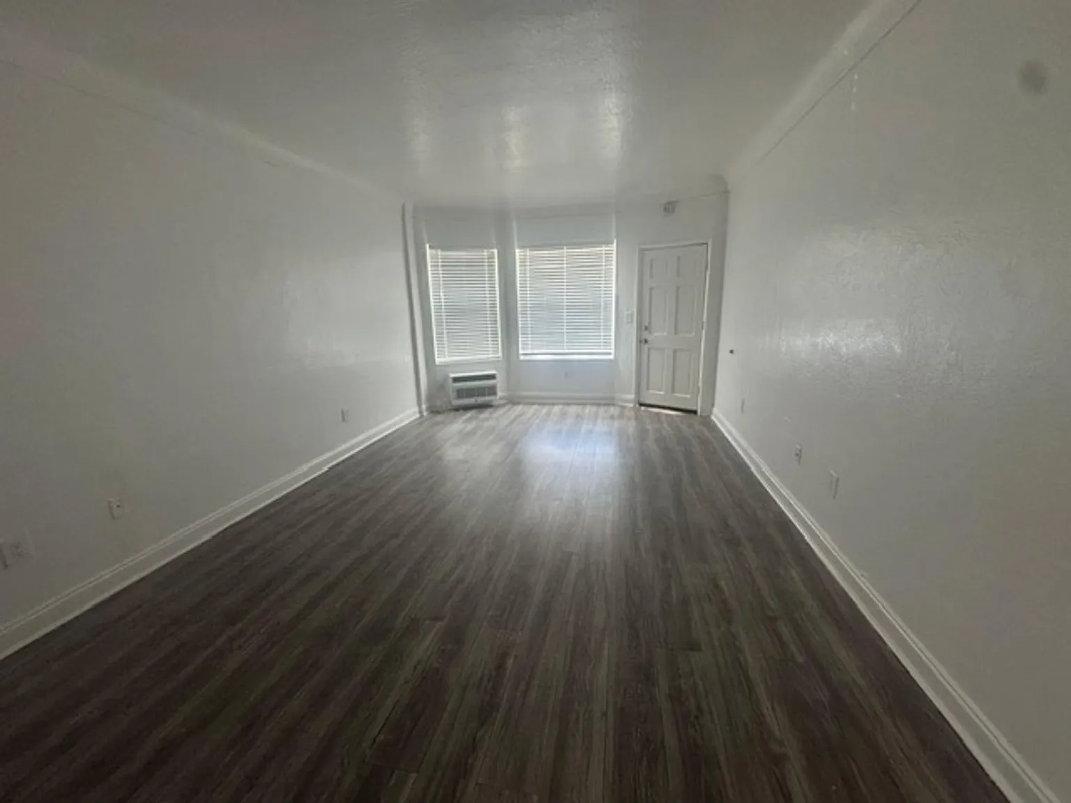 7610 Byron Ave Miami Beach, FL 33141 — Photo 4