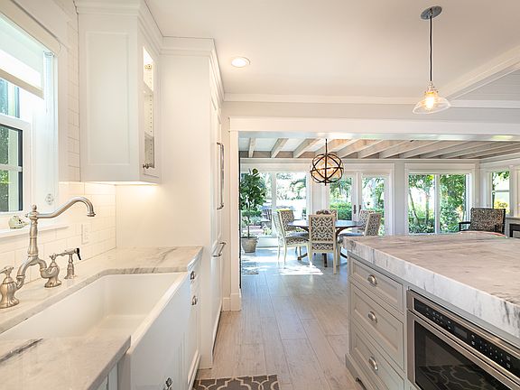5th image of 273 Silver Moss Dr