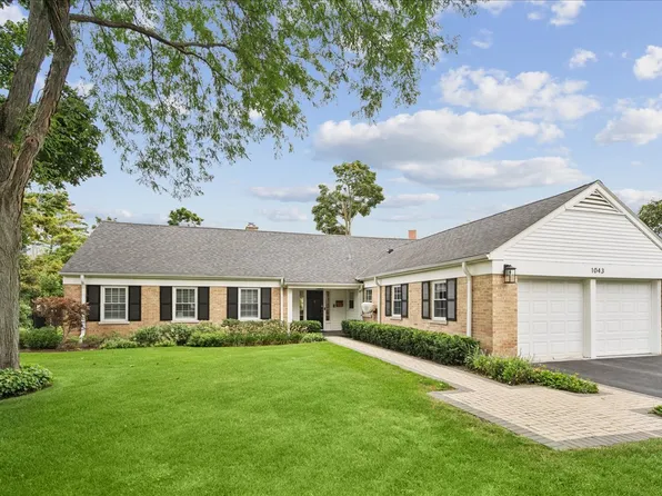 1043 Old Elm Ln, Glencoe, IL 60022