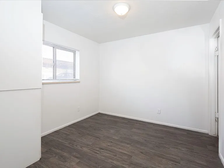 Tortugas Apartments — Photo 9