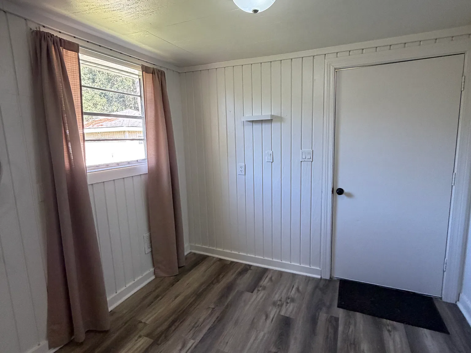 1 bed, 500 sqft, $1,050 — Photo 2