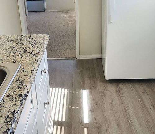 5th image of 2102 Balboa Ave #B05