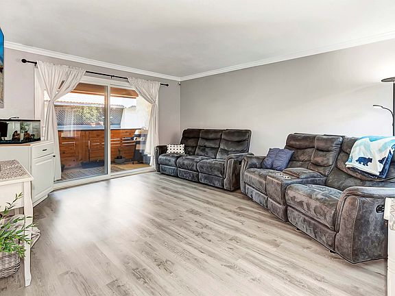 3rd image of 1340 Brentwood Cir Unit D