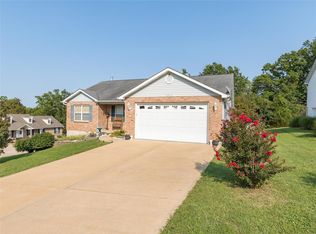 1615 Essex Heights Dr, De Soto, MO 63020