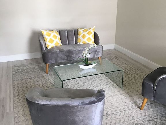 1605 living room 2