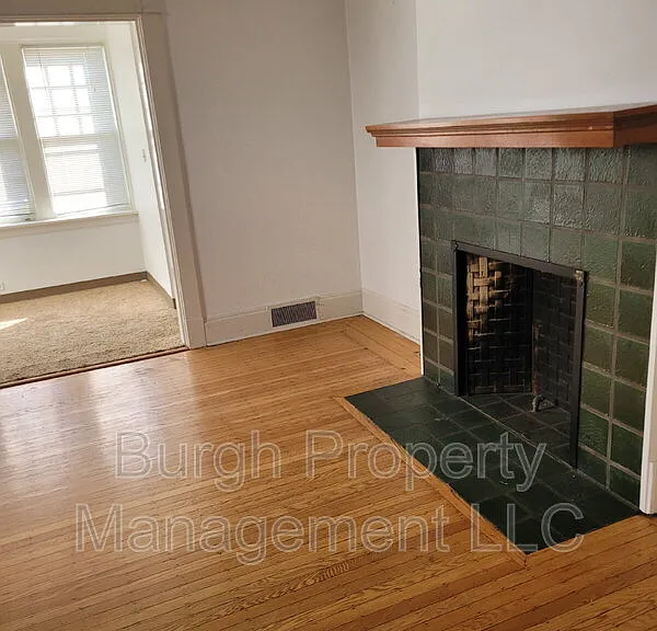 441 Locust St — Photo 9