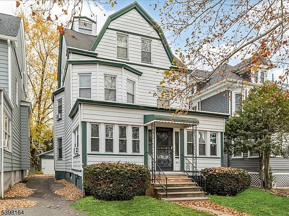 2nd image of 181 Greenwood Ave