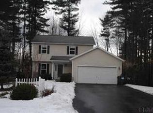 3 Larkspur Dr, Malta, NY 12020