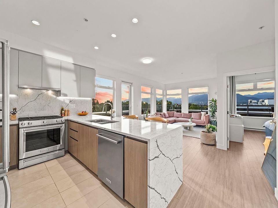 1st image of 2408 Grant St #408