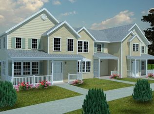 25 Ashworth Dr #1C, North Oxford, MA 01537