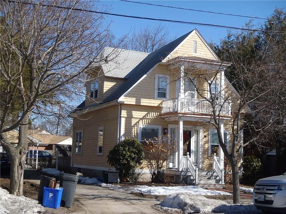 1st image of 225 Norwood Ave