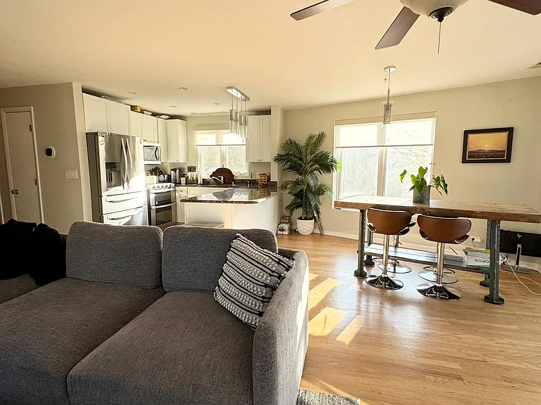 875 N Milwaukee Ave #1S — Photo 8