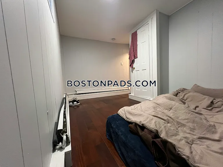 24 Farrington Ave #1 — Photo 32