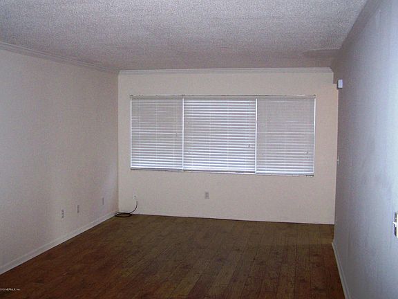 3rd image of 4390 Herschel St APT 2