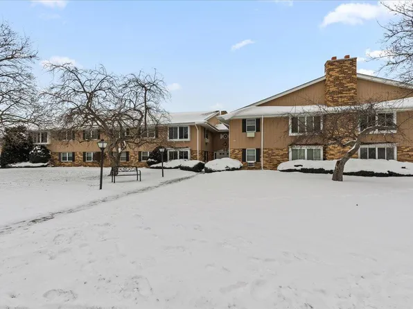 5625 West Brown Deer ROAD #213, Brown Deer, WI 53223