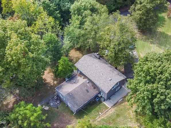 2009 Lonesome Hollow Rd, Louisville, KY 40272
