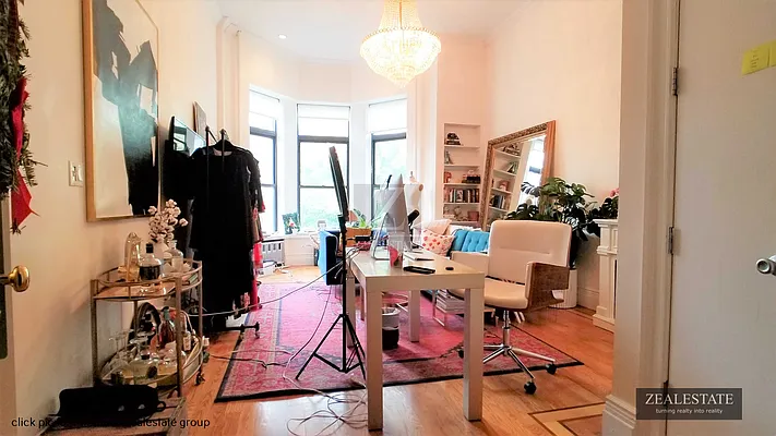 Rented by ZealEstate Group Inc | media 20