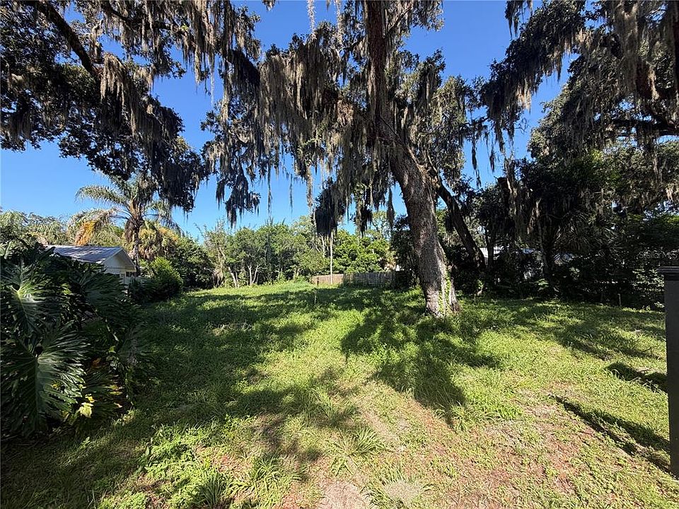 2nd image of 1308 LIVE OAK STREET LOT 5