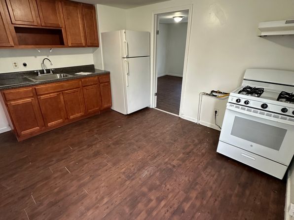 27 Hickory St #3S