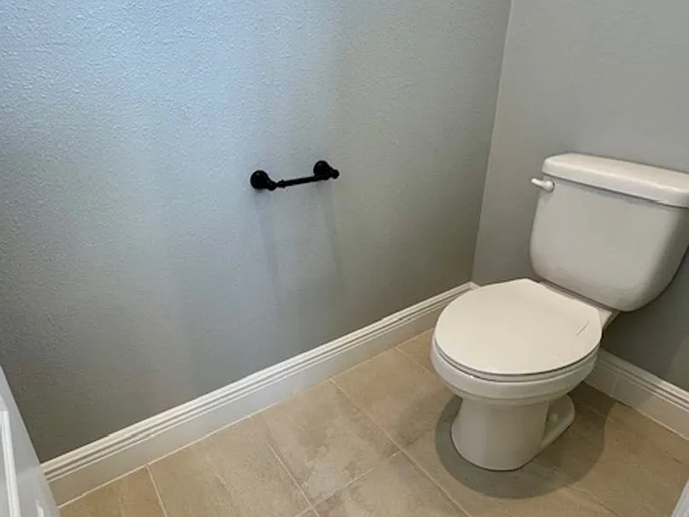 1825 Coastal Ct — Photo 21