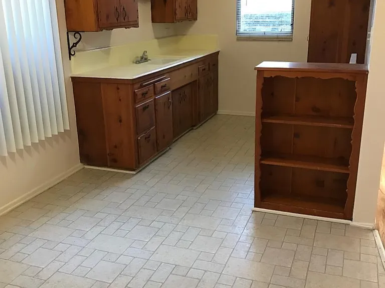 6445 Shirley Ave — Photo 8