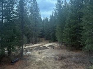 7571 Lakeshore Dr, Sagle, ID 83860