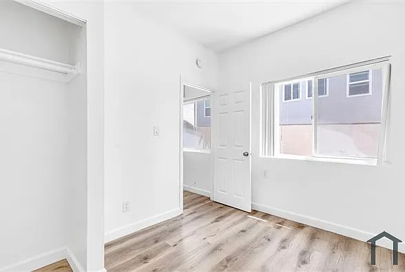 1843 S La Brea Ave #B — Photo 6