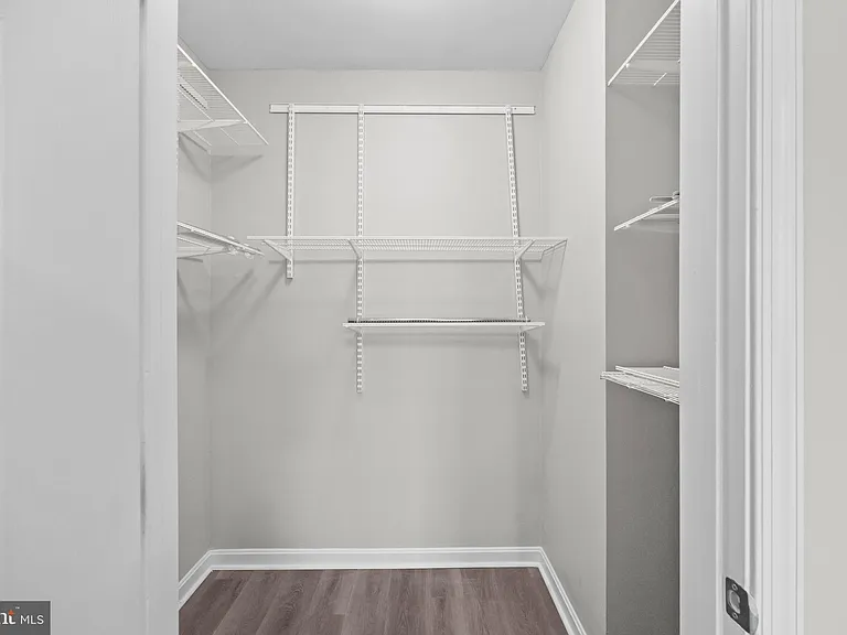 801 S Greenbrier St #215 — Photo 30