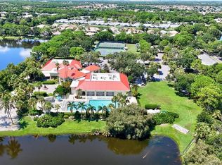 566 NW Lambrusco Dr, Port Saint Lucie, FL 34986