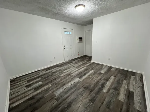 1744 18th Ave, Delano, CA 93215