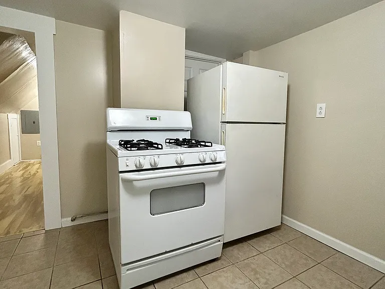 50 Lake St #1-D — Photo 4