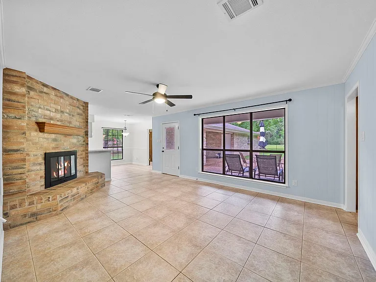 17406 Bobcat Trl — Photo 4