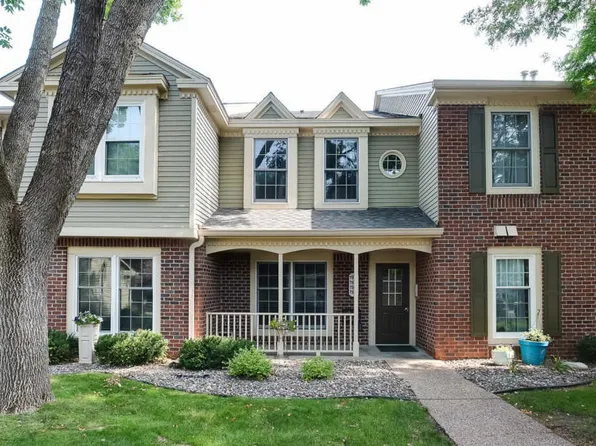 7518 110th St W, Bloomington, MN 55438