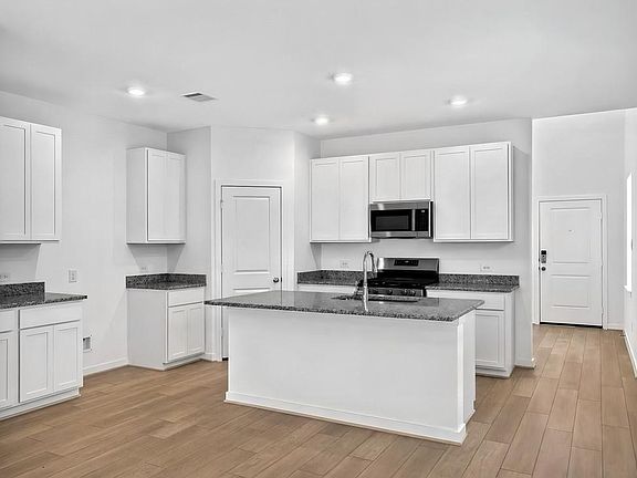 2nd image of 22110 Frontier Hollow Ln