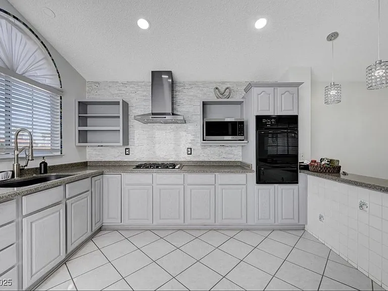 2268 Welsey Manor Dr — Photo 5