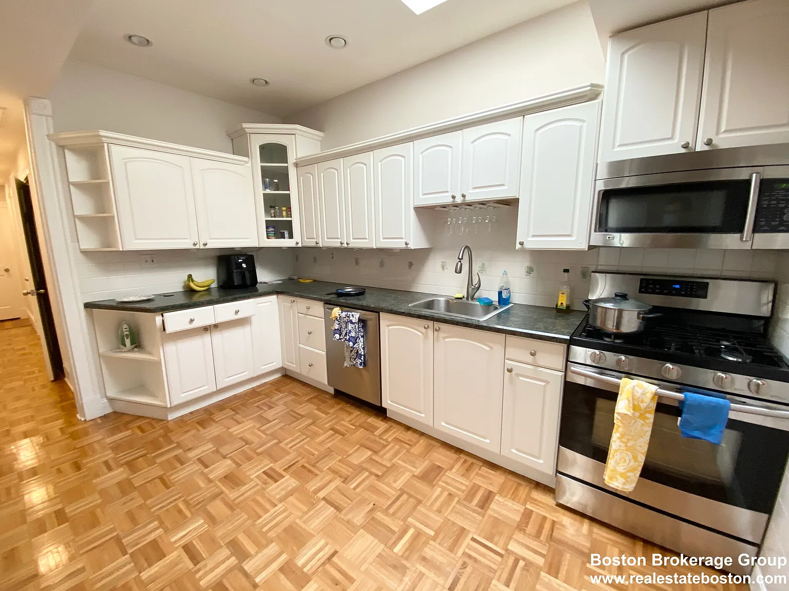 3 bed, 1.0 bath, $3,100 — Photo 1