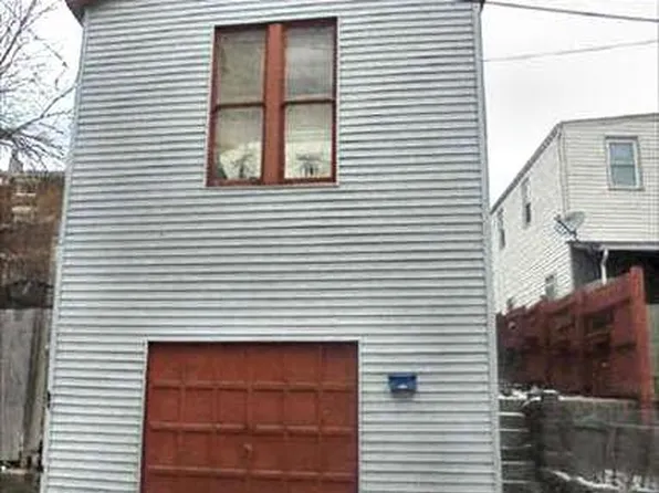646 W 11th St, Covington, KY 41011