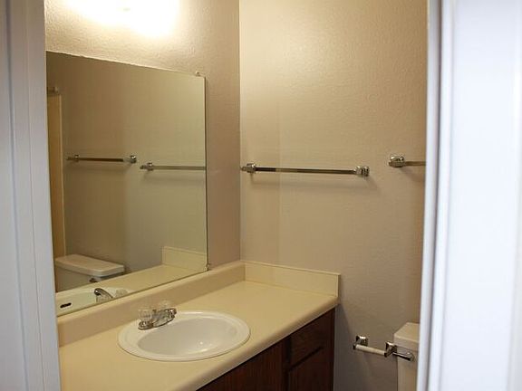 4th image of 44 S Williams St APT 17