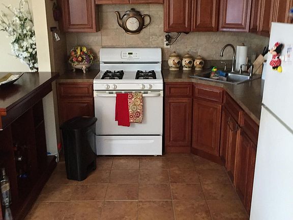 3rd image of 23 Gabriel Dr Floor 2