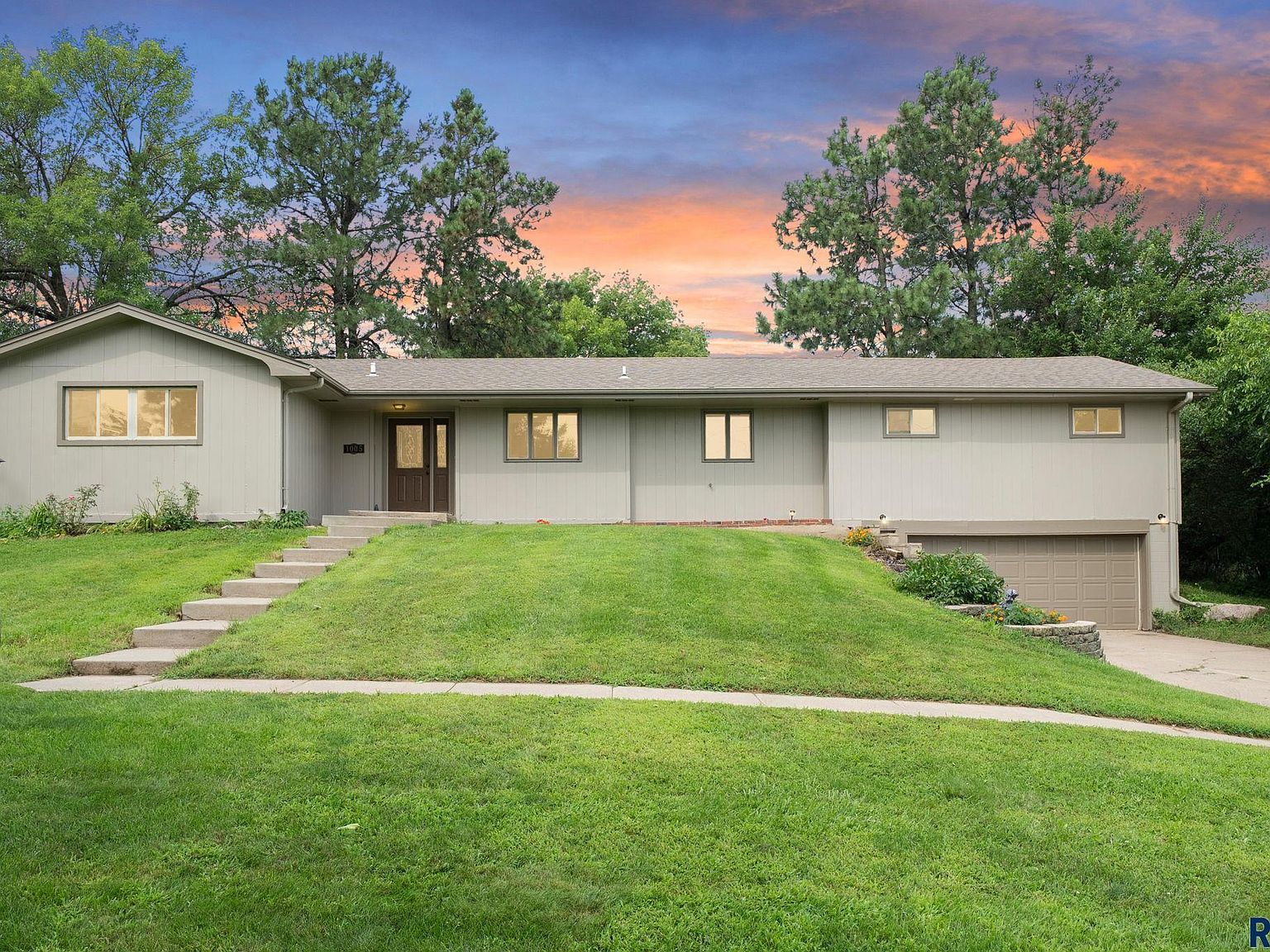 1005 S Six Mile Rd, Sioux Falls, SD 57110 | Zillow
