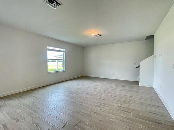 4th image of 6061 NW Sweetwood Drive