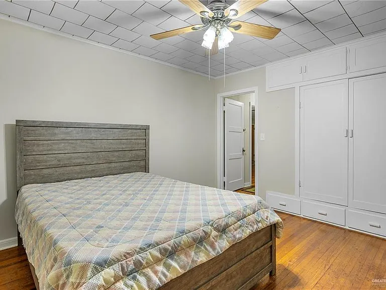 518 E Kelly Ave — Photo 17