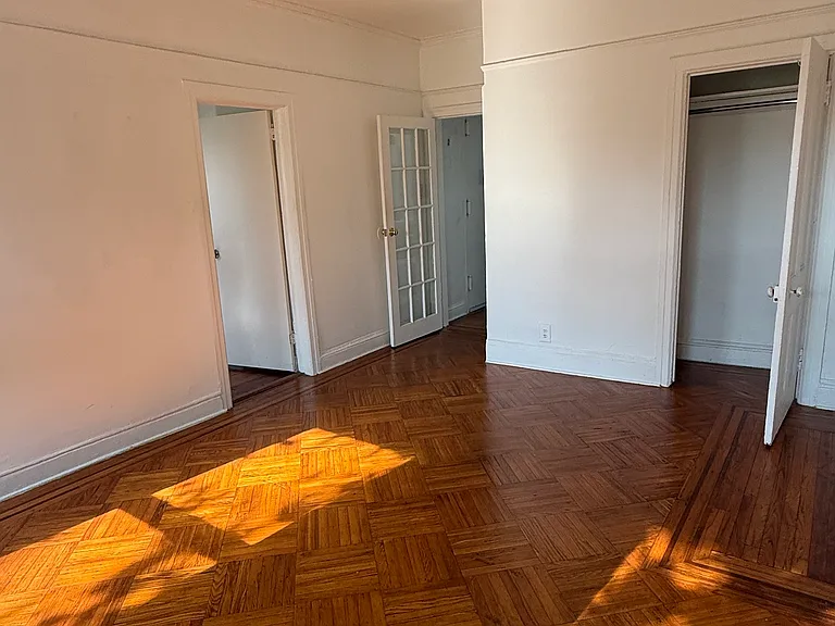 429 Clermont Ave #4 — Photo 8
